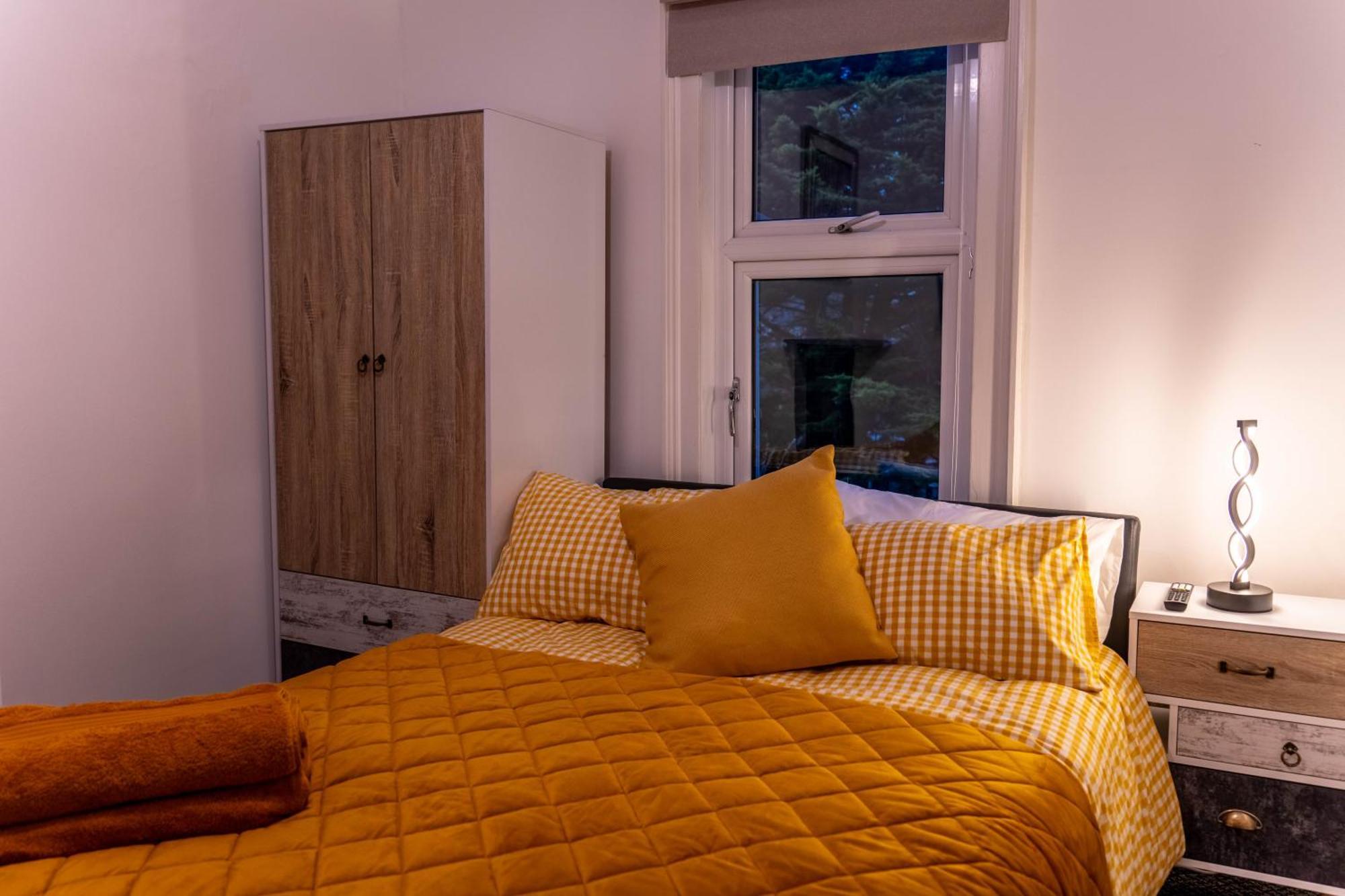 Lodging In Carrickfergus Centre Extérieur photo